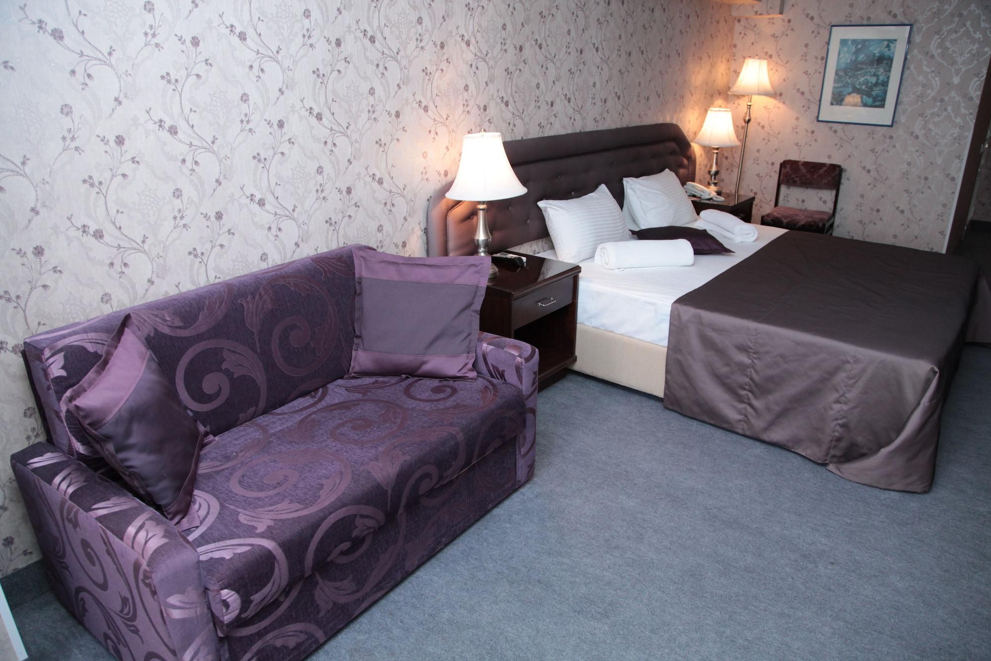 Shirak Hotel Ереван Екстериор снимка