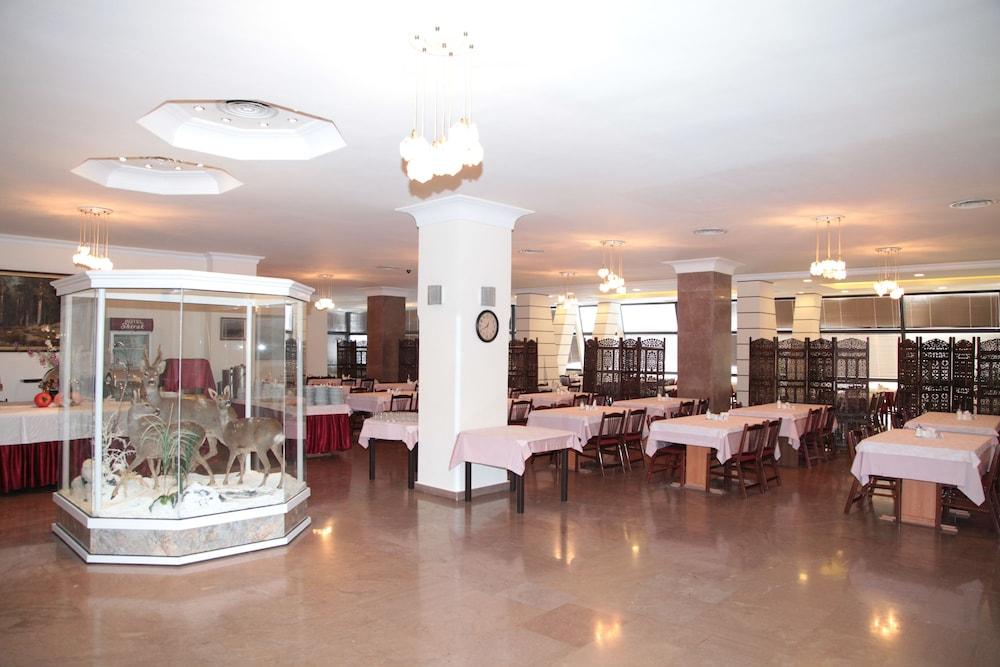Shirak Hotel Ереван Екстериор снимка