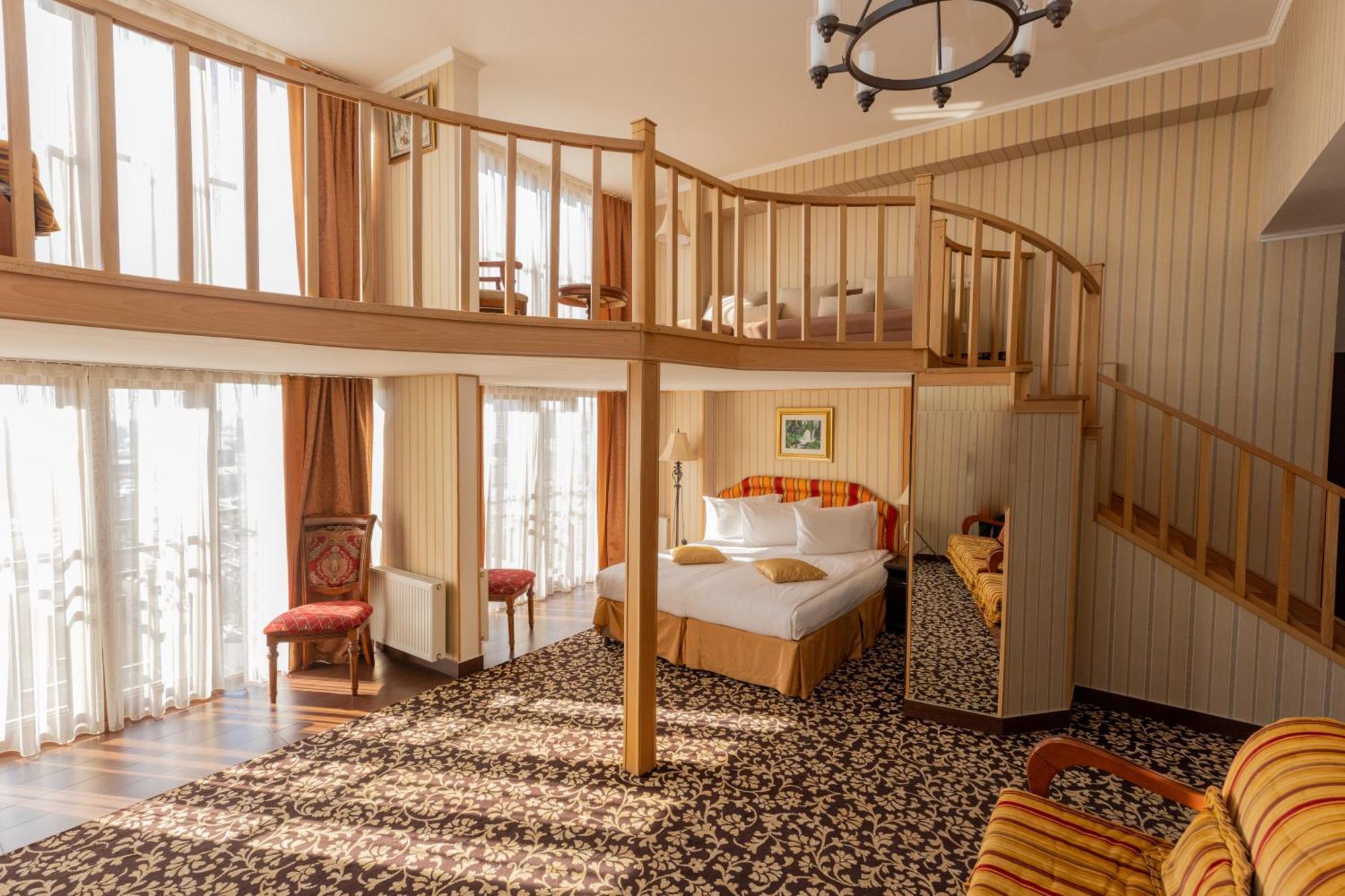 Shirak Hotel Ереван Екстериор снимка