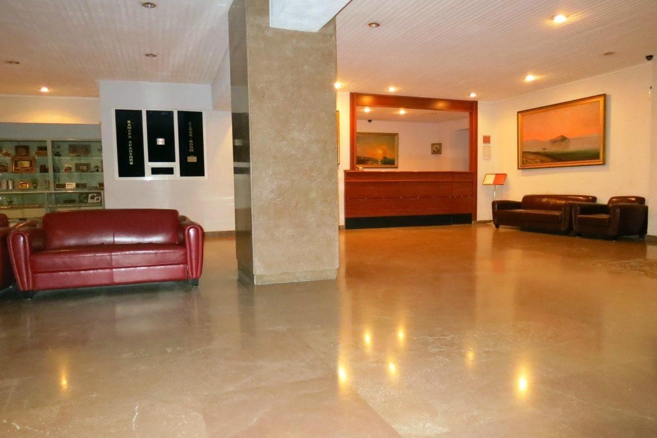 Shirak Hotel Ереван Екстериор снимка