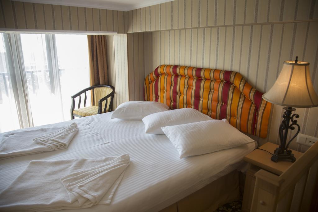 Shirak Hotel Ереван Екстериор снимка